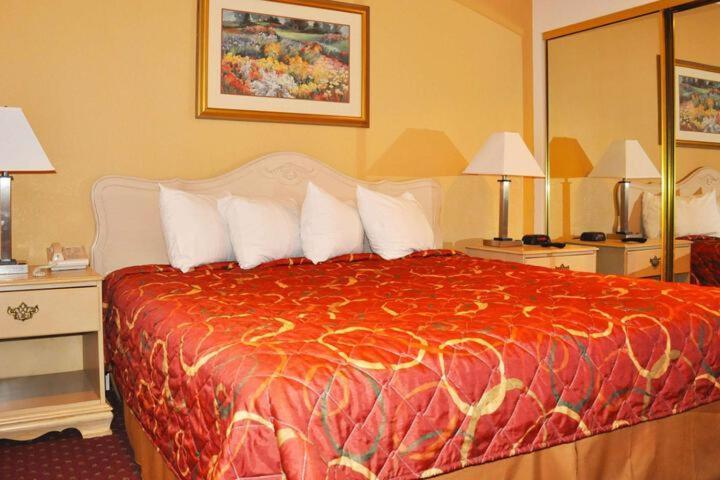 Avalon Inn Sandusky Esterno foto